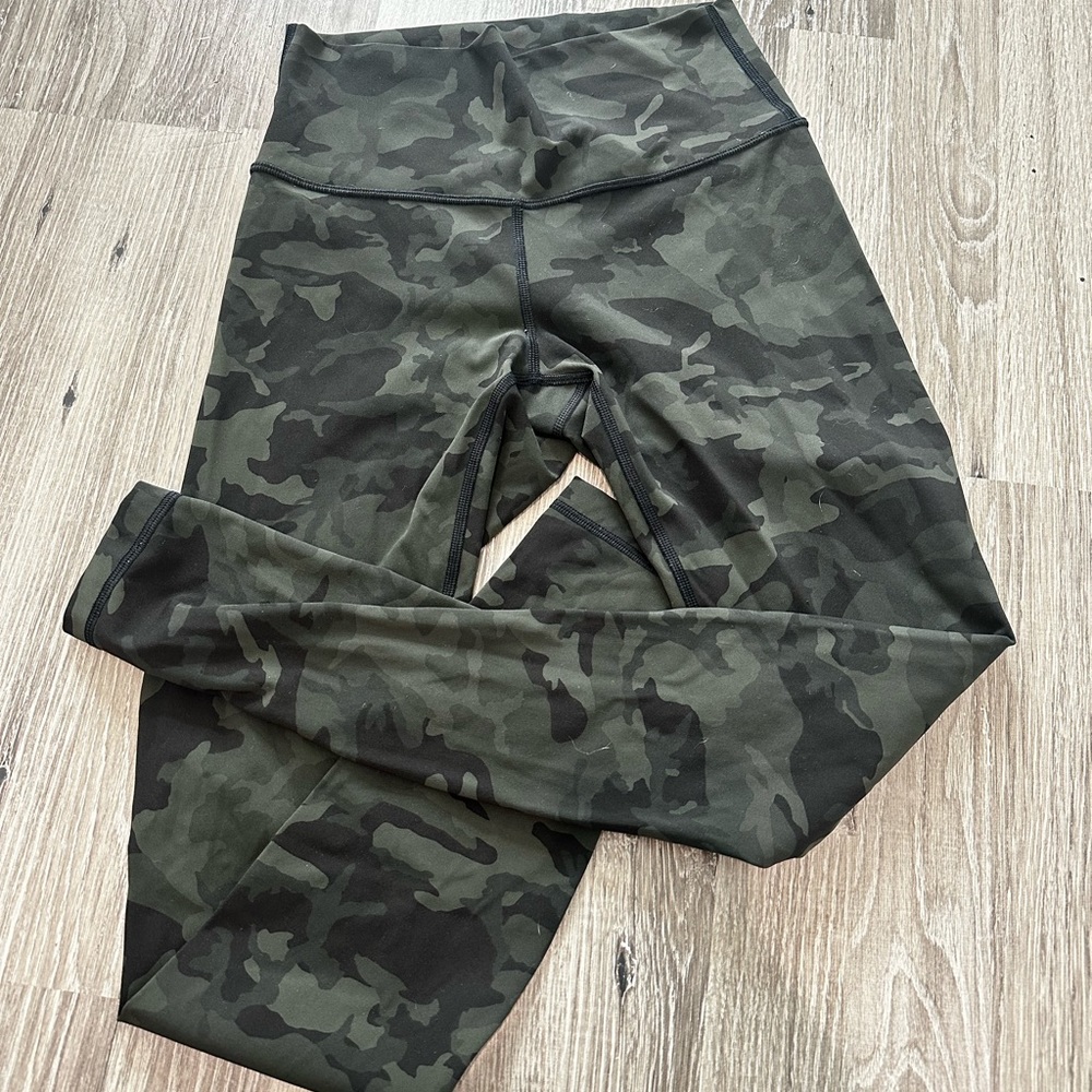 LULULEMON WUNDER TRAIN